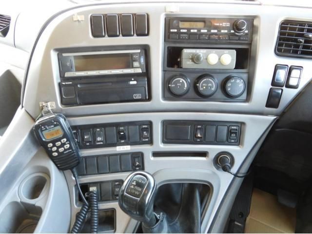 NISSAN DIESEL QUON 2013 Image 31