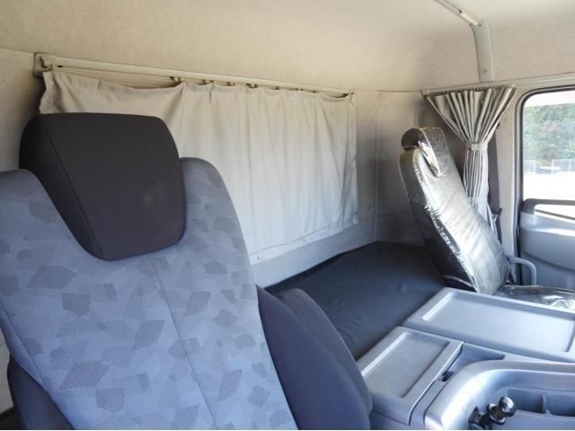 NISSAN DIESEL QUON 2013 Image 31