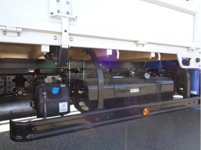 MITSUBISHI CANTER 2025 Image 31