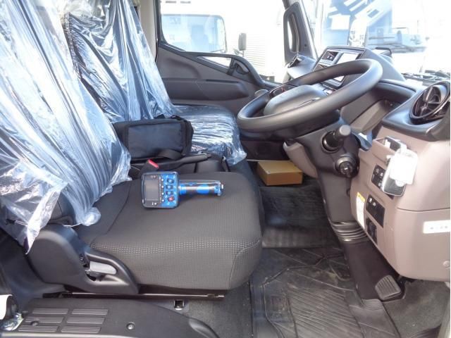 MITSUBISHI CANTER 2025 Image 31