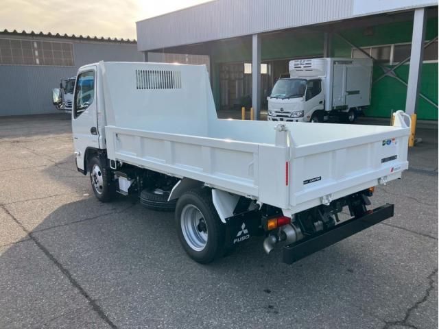 MITSUBISHI CANTER 2025 Image 31