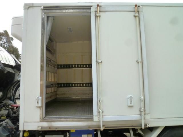 HINO DUTRO 2018 Image 31