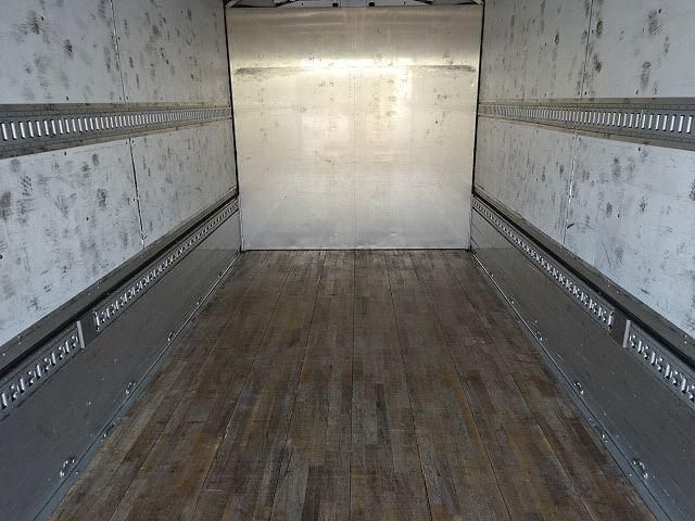 MITSUBISHI FUSOU FIGHTER 2015 Image 31