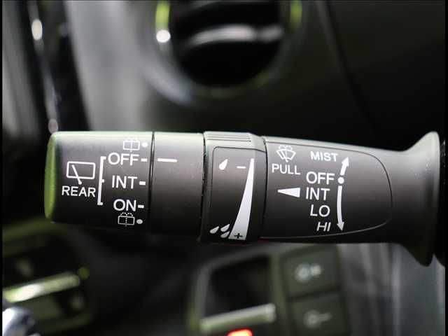 HONDA N BOX CUSTOM 2023 Image 31