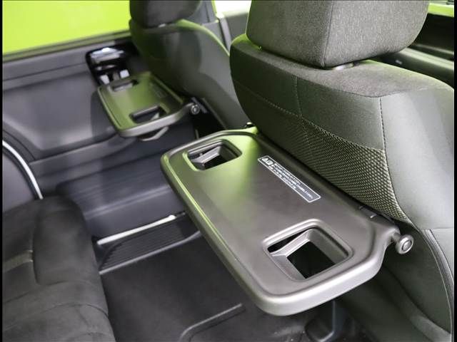 HONDA N BOX CUSTOM 2023 Image 31