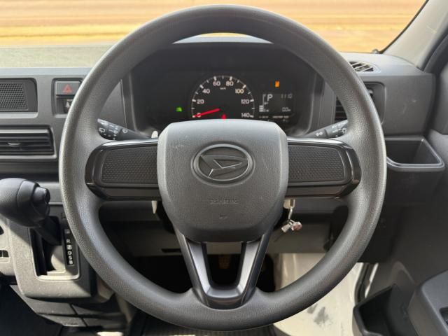 DAIHATSU HIJET CARGO 4WD 2023 Image 31