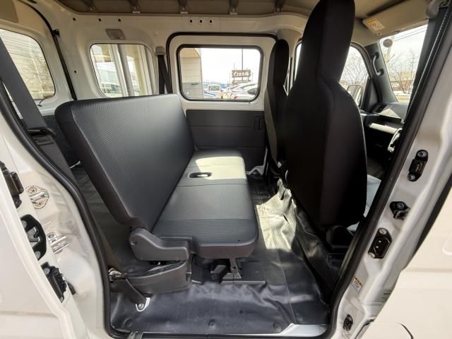 DAIHATSU HIJET CARGO 4WD 2023 Image 31