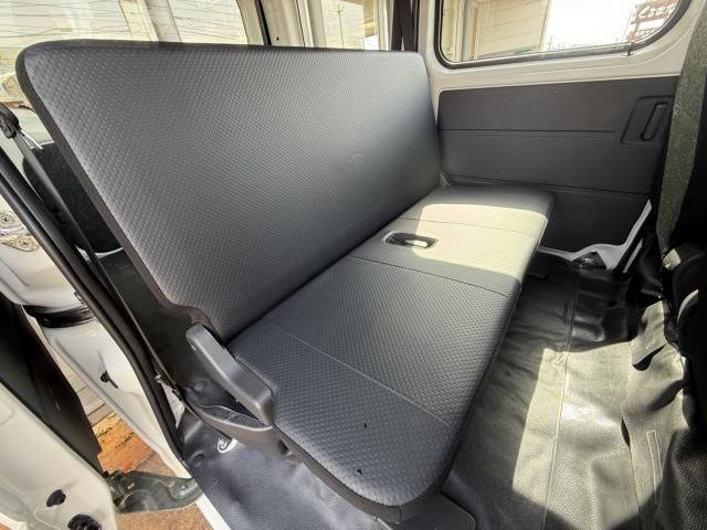 DAIHATSU HIJET CARGO 4WD 2023 Image 31