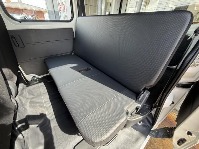 DAIHATSU HIJET CARGO 4WD 2023 Image 31