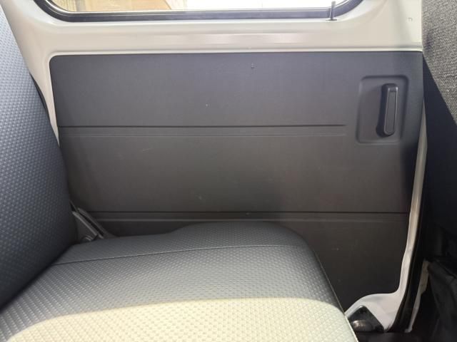 DAIHATSU HIJET CARGO 4WD 2023 Image 31