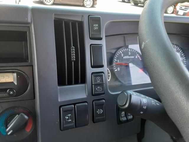 ISUZU ELF 2017 Image 31