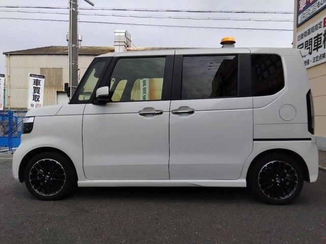 HONDA N BOX 2023 Image 31