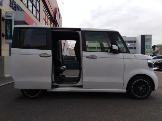 HONDA N BOX 2023 Image 31