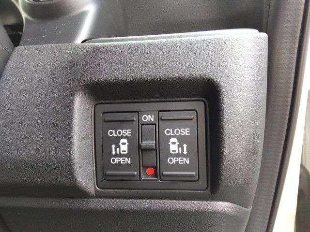 HONDA N BOX 2023 Image 31