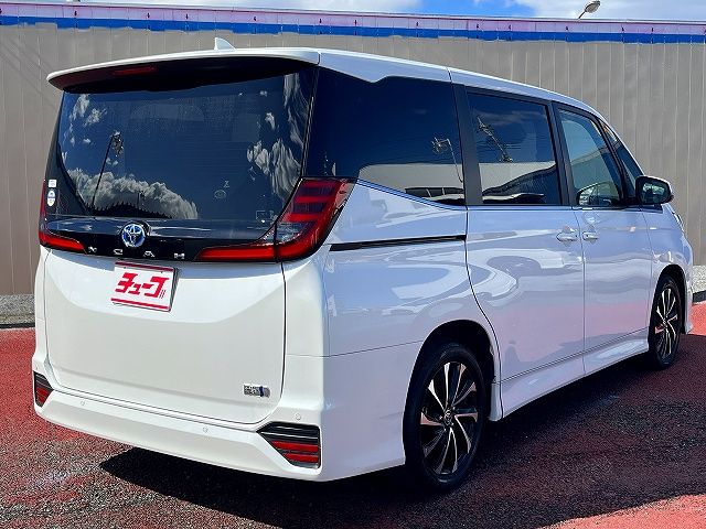 TOYOTA NOAH HYBRID 2024 Image 31