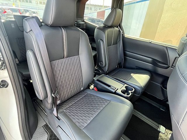 TOYOTA NOAH HYBRID 2024 Image 31