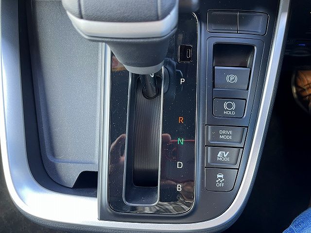 TOYOTA NOAH HYBRID 2024 Image 31