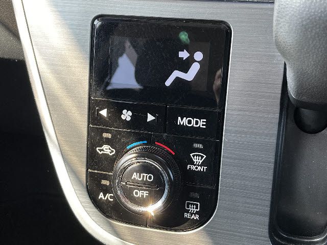 DAIHATSU MOVE CUSTOM 2015 Image 31