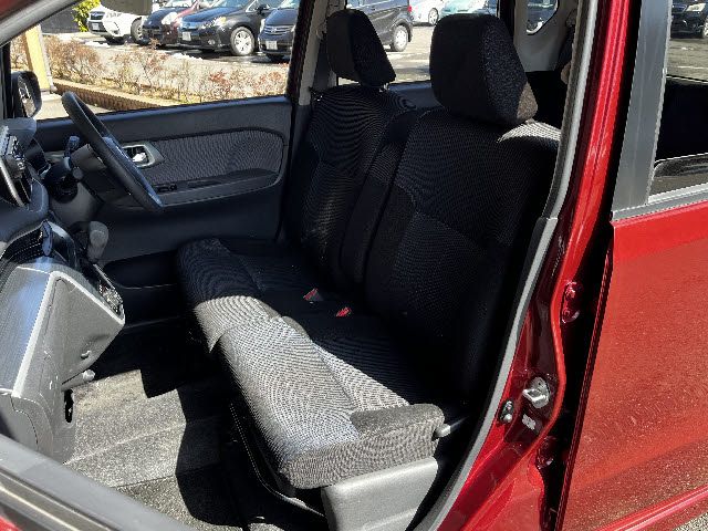 DAIHATSU MOVE CUSTOM 2015 Image 31