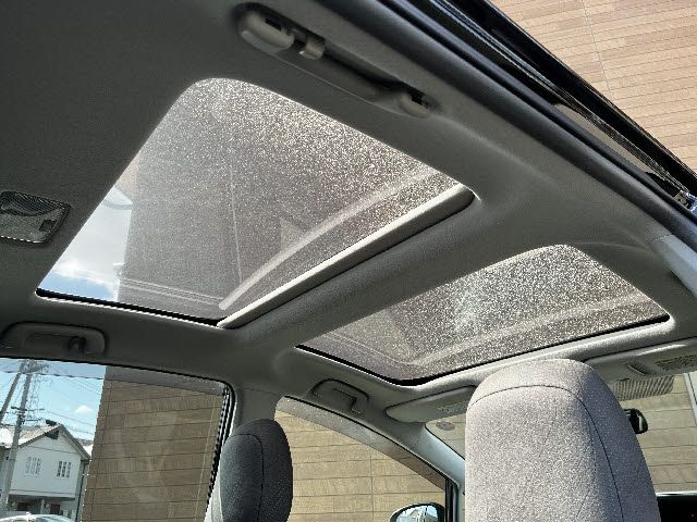 TOYOTA PRIUS ALPHA 2013 Image 31