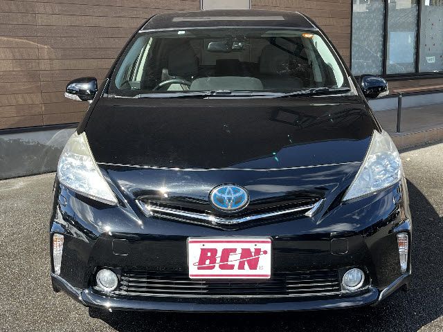 TOYOTA PRIUS ALPHA 2013 Image 31