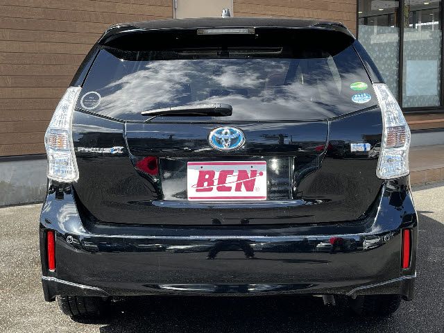 TOYOTA PRIUS ALPHA 2013 Image 31