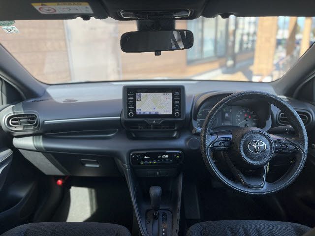 TOYOTA YARIS HYBRID 2020 Image 31