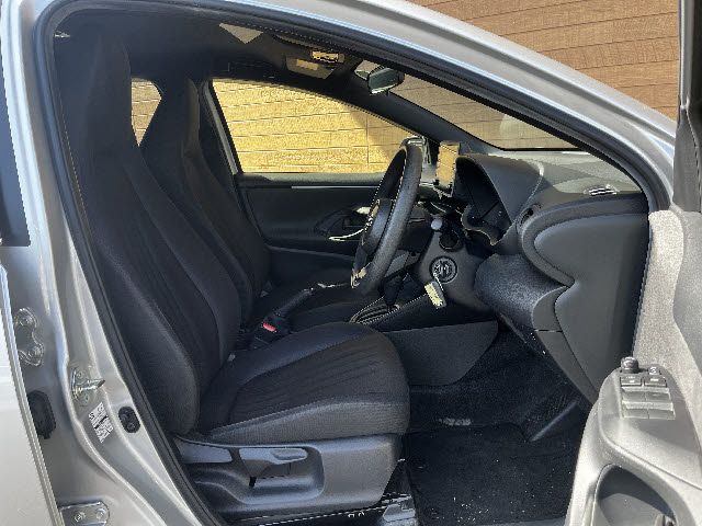 TOYOTA YARIS HYBRID 2020 Image 31