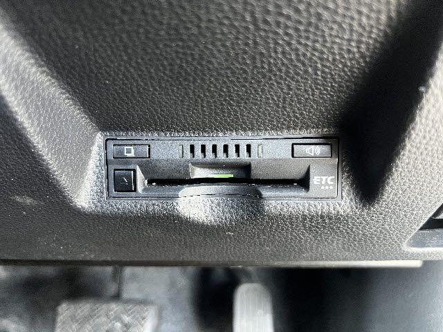 TOYOTA YARIS HYBRID 2020 Image 31