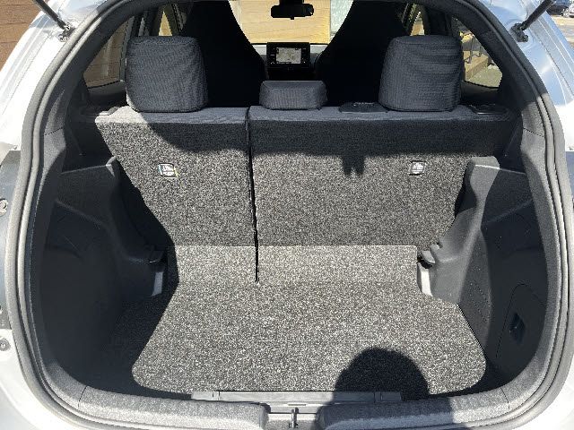 TOYOTA YARIS HYBRID 2020 Image 31