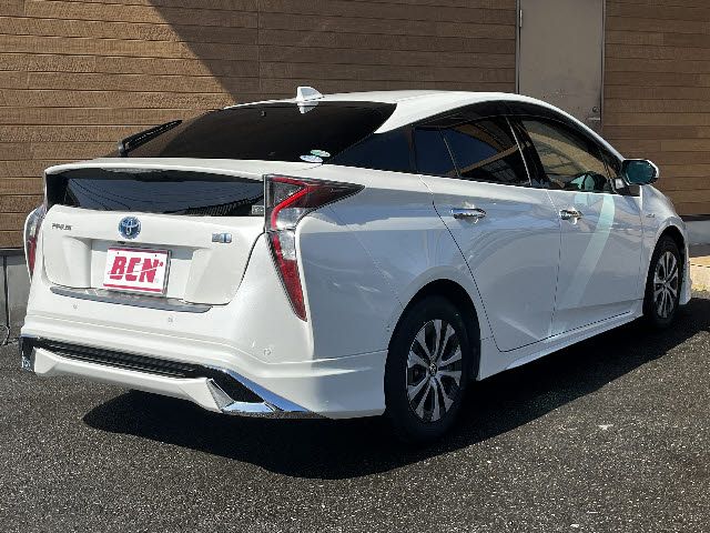 TOYOTA PRIUS 2016 Image 31