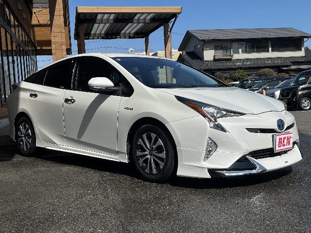 TOYOTA PRIUS 2016 Image 31