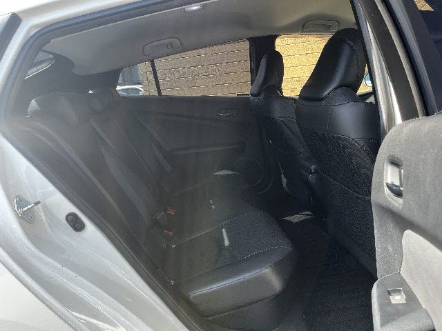 TOYOTA PRIUS 2016 Image 31