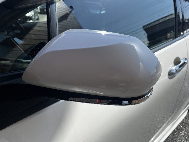 TOYOTA PRIUS 2016 Image 31