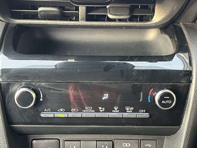 TOYOTA YARIS CROSS HYBRID 2024 Image 31