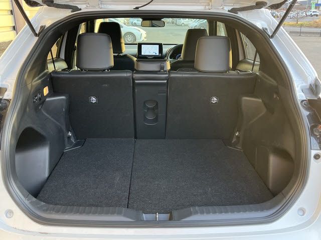 TOYOTA YARIS CROSS HYBRID 2024 Image 31