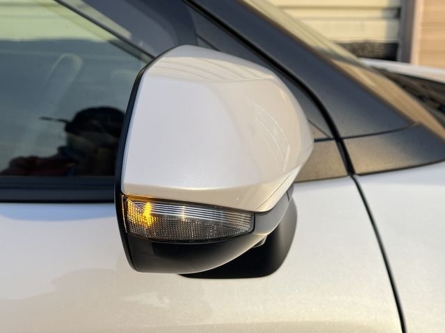 TOYOTA YARIS CROSS HYBRID 2024 Image 31