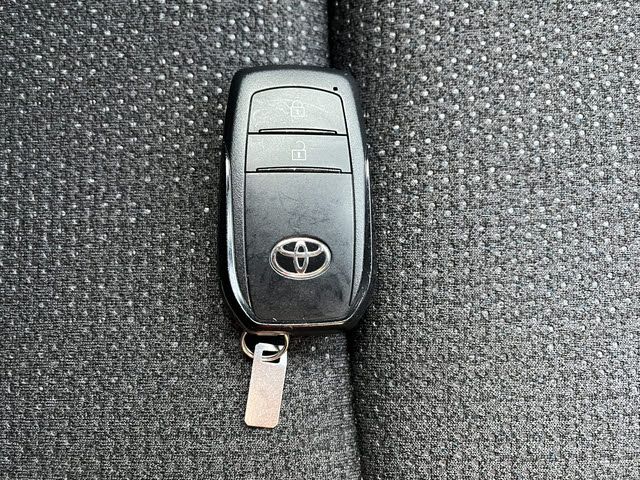 TOYOTA YARIS CROSS HYBRID 2024 Image 31