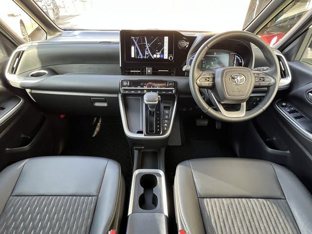 TOYOTA NOAH HYBRID 2024 Image 31