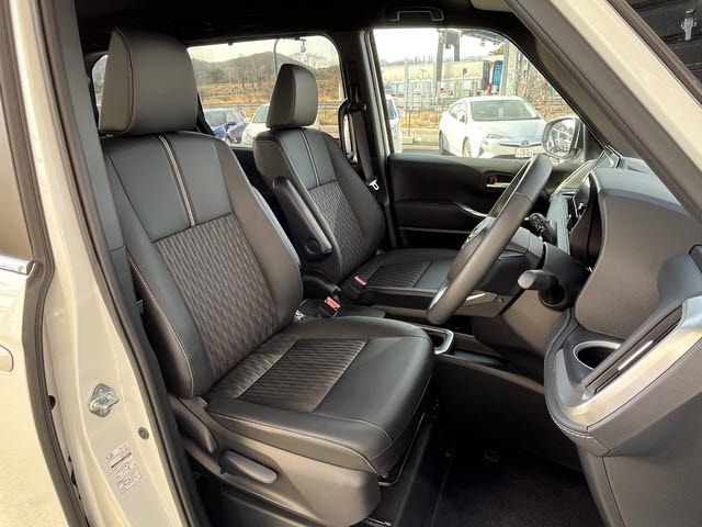 TOYOTA NOAH HYBRID 2024 Image 31