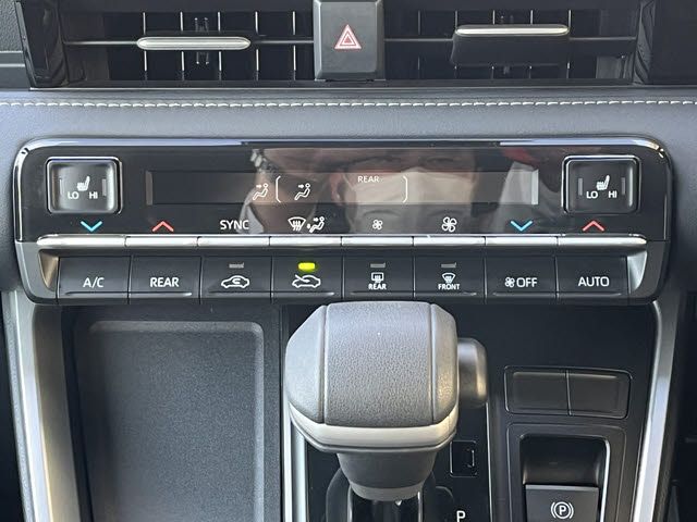 TOYOTA NOAH HYBRID 2024 Image 31