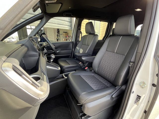 TOYOTA NOAH HYBRID 2024 Image 31