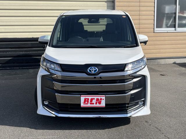 TOYOTA NOAH HYBRID 2024 Image 31