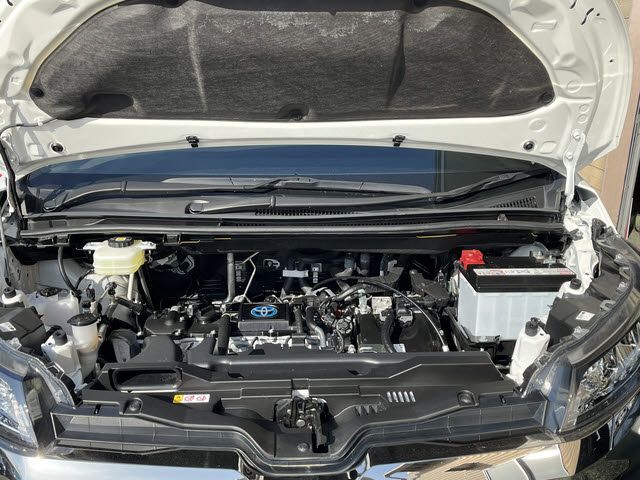 TOYOTA NOAH HYBRID 2024 Image 31