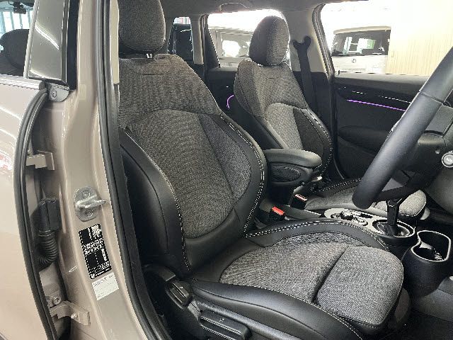 BMW MINI COOPER D 5DOOR 2021 Image 31