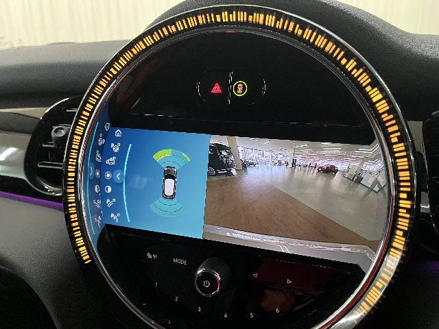 BMW MINI COOPER D 5DOOR 2021 Image 31