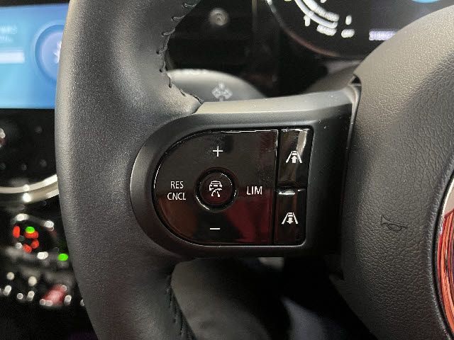 BMW MINI COOPER D 5DOOR 2021 Image 31