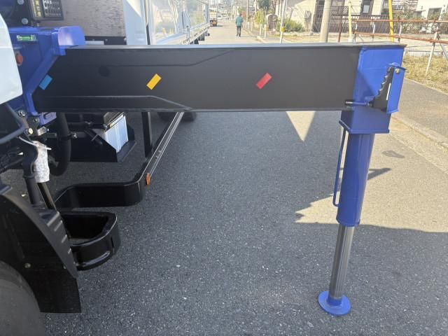 MITSUBISHI CANTER 2025 Image 31