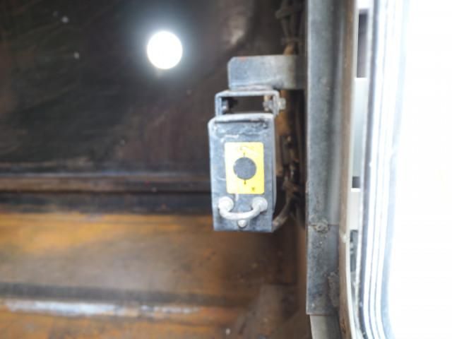 ISUZU ELF 2014 Image 31