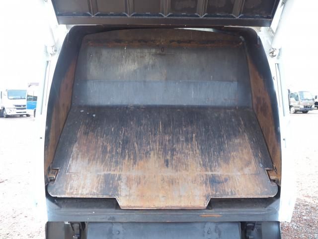 ISUZU ELF 2014 Image 31